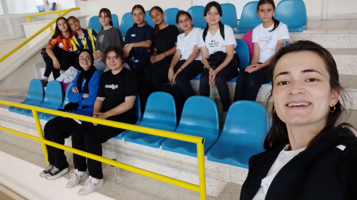 Çilimli Okullar Arası Futsal ve Voleybol Turnuvaları